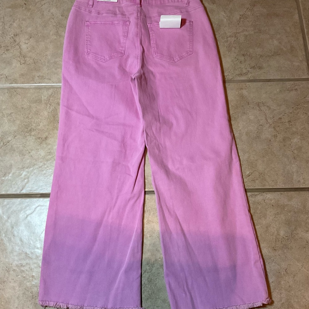Zenana Pink Wide Leg Cropped Jeans Raw Hem Women’s Size XL NWT - Picture 2 of 2